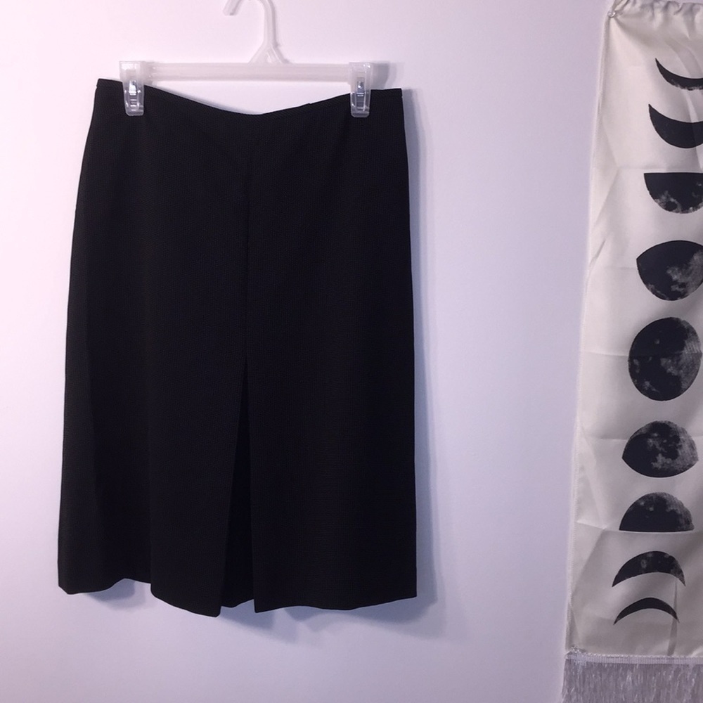 🌸 Le Suit Black white polka dot skirt.…